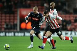 lol高校认证-南安普顿客场逆袭获胜，保级之路或许重现曙光