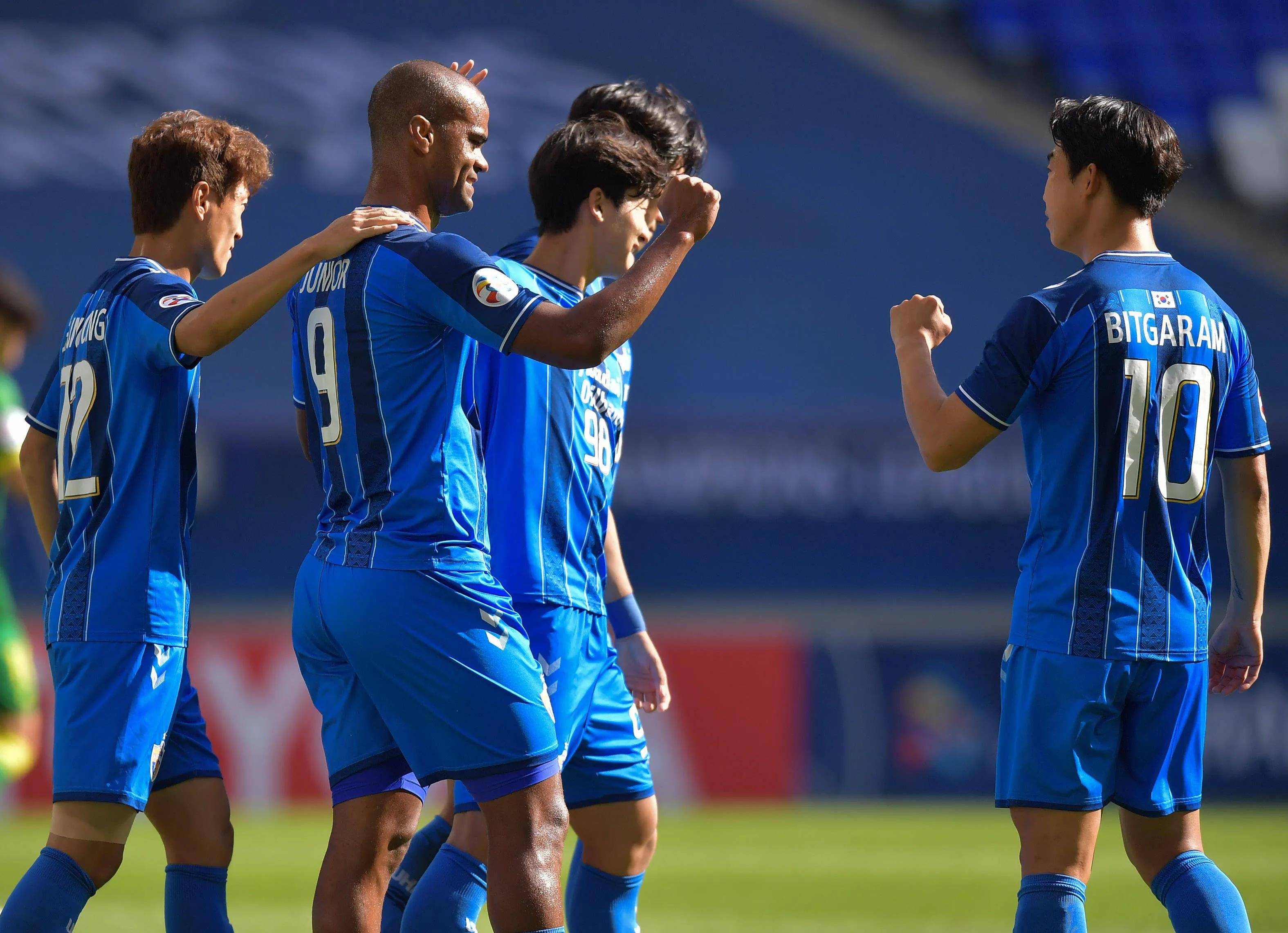 包含亚洲最佳射手在亚冠比赛中大放异彩!的词条 包含亚洲最佳射手在亚冠比赛中大放异彩!的词条