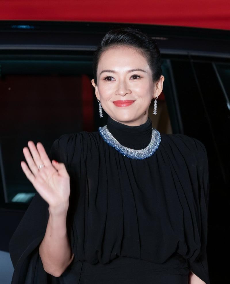 青年比赛进行中,新晋明星崭露头角的简单介绍 青年比赛进行中,新晋明星崭露头角的简单介绍