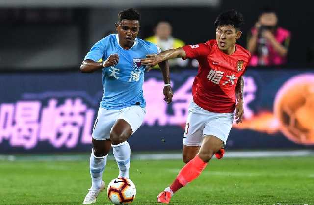 包含广州恒大迎战天津泰达,全队士气高涨备战的词条 包含广州恒大迎战天津泰达,全队士气高涨备战的词条