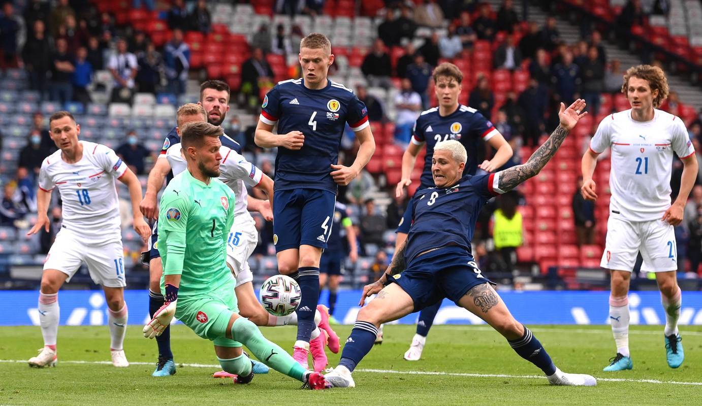 关于克罗地亚队员为晋级而战,决赛在望的信息 关于克罗地亚队员为晋级而战,决赛在望的信息