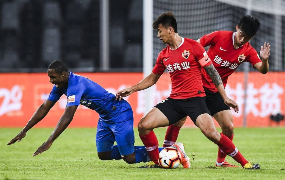 上海上港豪取三连胜，稳居积分榜第二