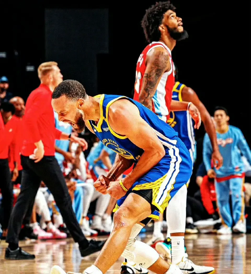 勇士队主场完胜对手，取得赛季正面开局