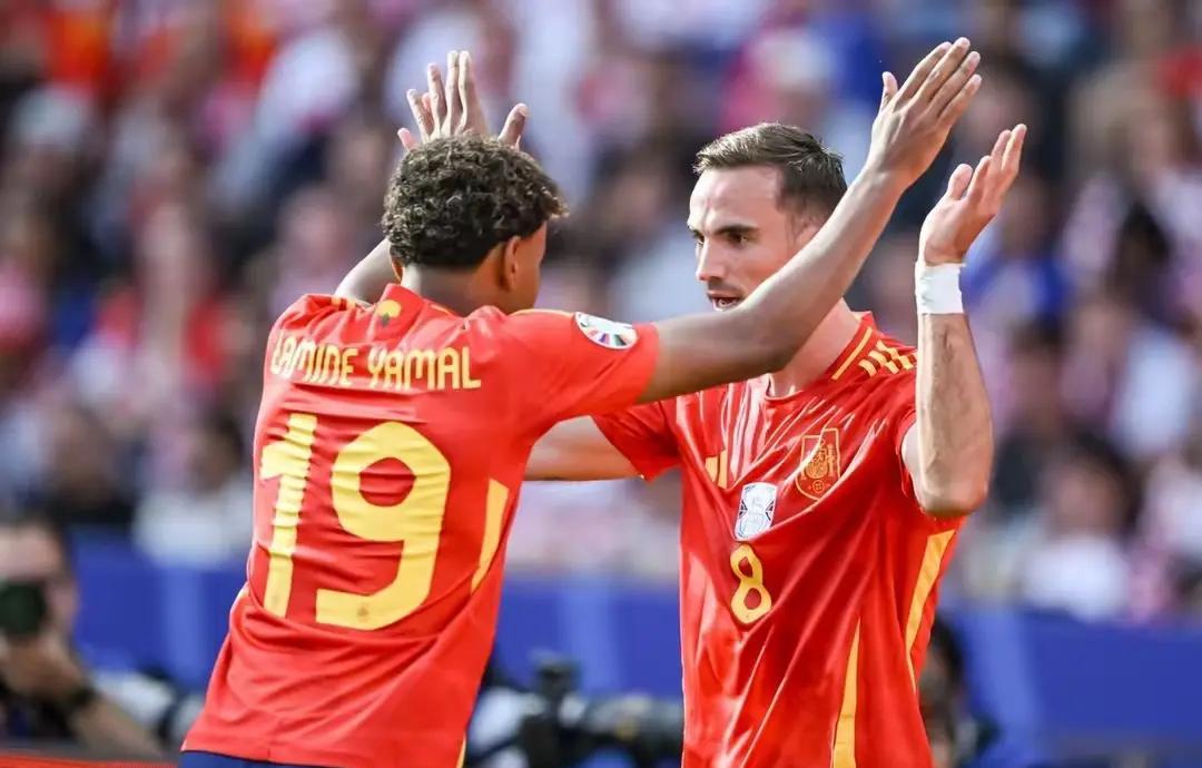 西班牙与克罗地亚的胜负之争引发球迷热议