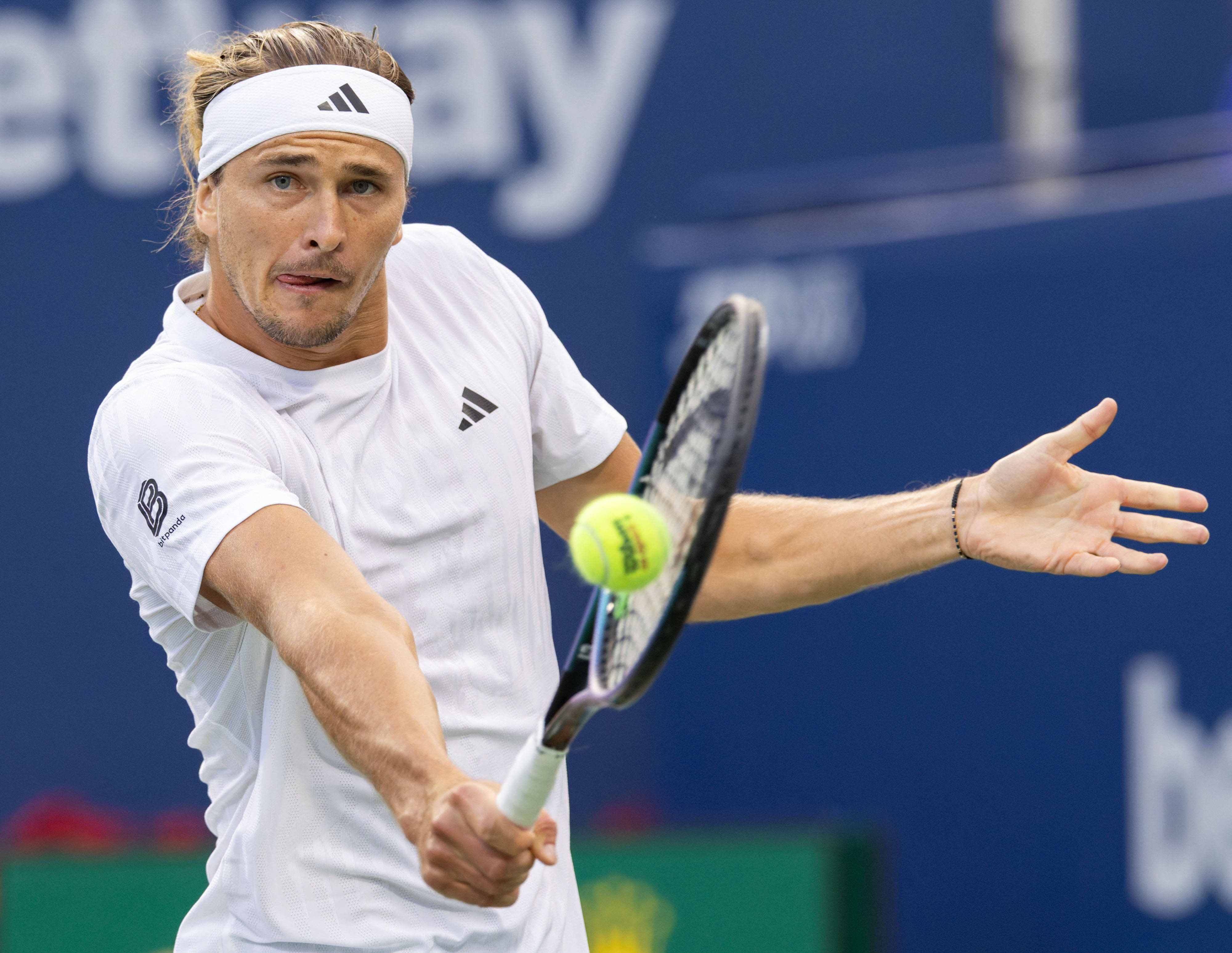 包含德国网球队血洗欧洲网球队，兹维列夫关键制胜的词条