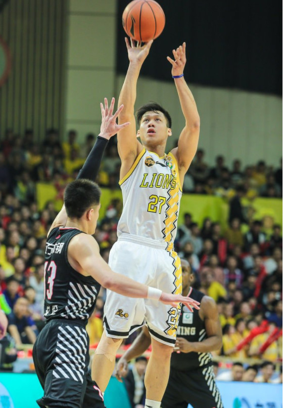 包含热火强势日本男篮，卡鲁索一己之力扛起全队的词条